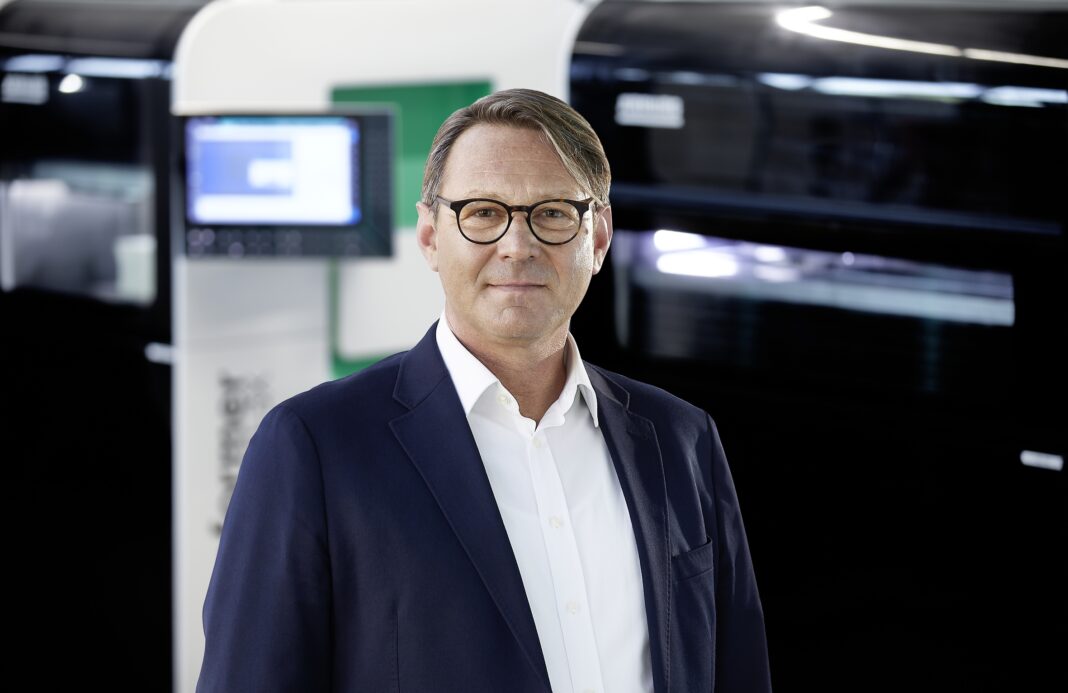 Dr Victor Roman, Managing Director of ARBURGadditive.