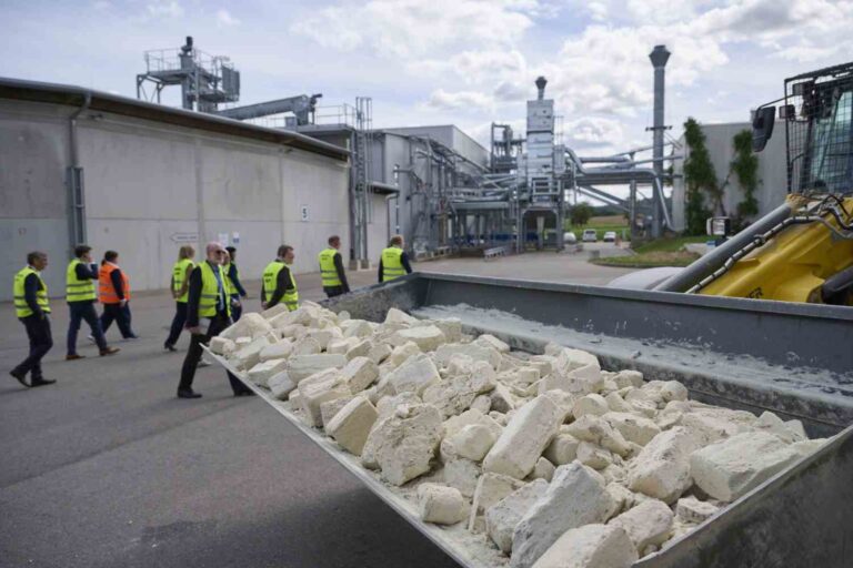 Covestro and puren Strengthen Sustainability of purenit® Products